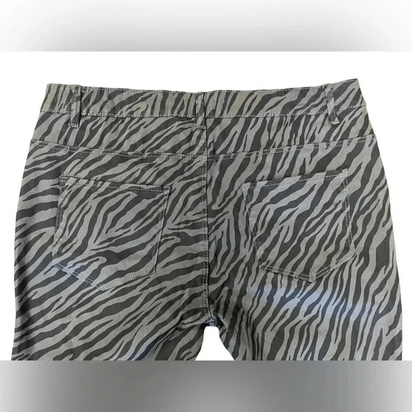 Molly Bracken Gabrielle Zebra  Print Jeans Size 14W - Picture 3 of 9